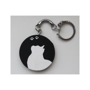 Avaimenper&auml; tassukuvalla